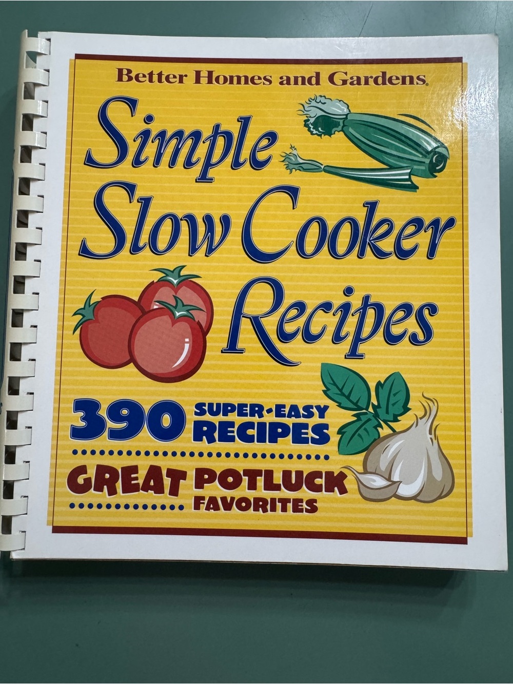 Better Homes and Gardens Simple Slow Cooker Recipes - Yellow soft Cover
